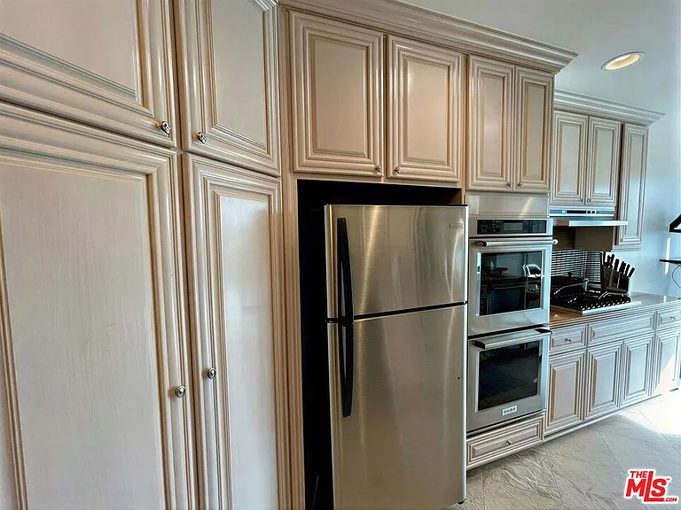 750 S Bundy Dr #203 — Photo 10