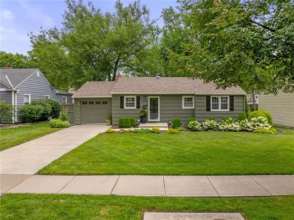 5002 W 72nd Ter, Prairie Village, KS 66208