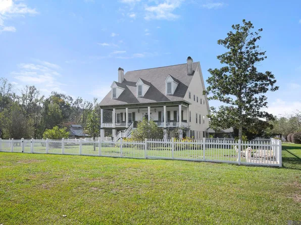 185 Glover Cemetery Rd, Pine Grove, LA 70453