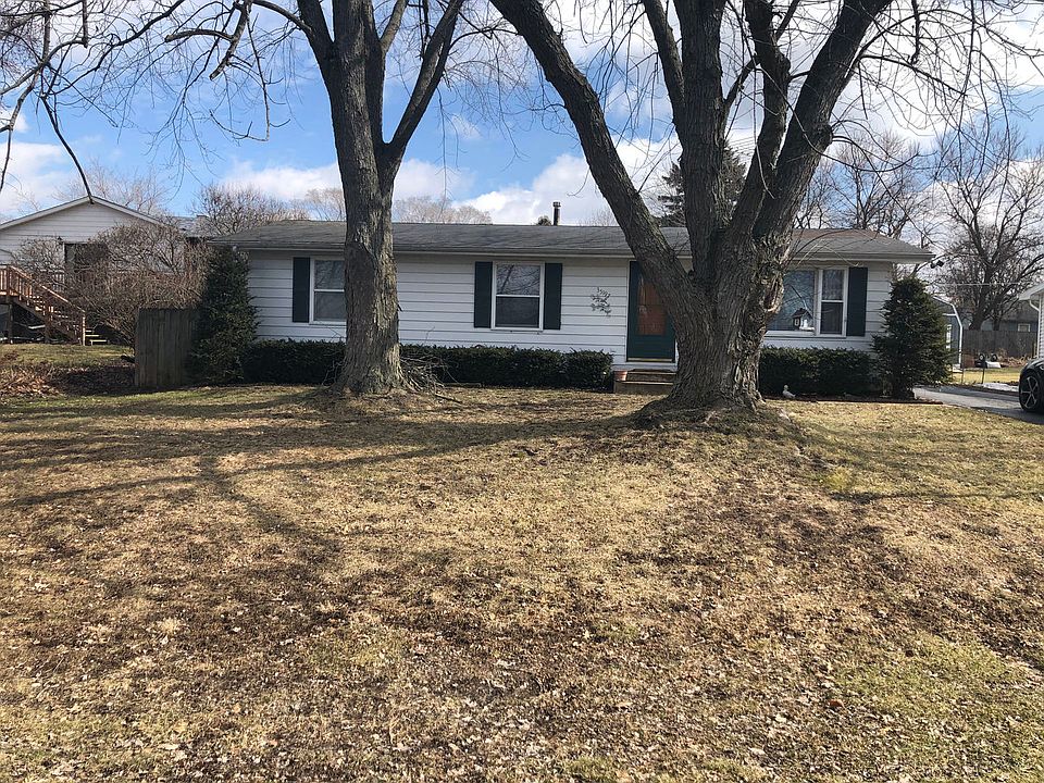 1st image of 35197 N Hilldale Dr