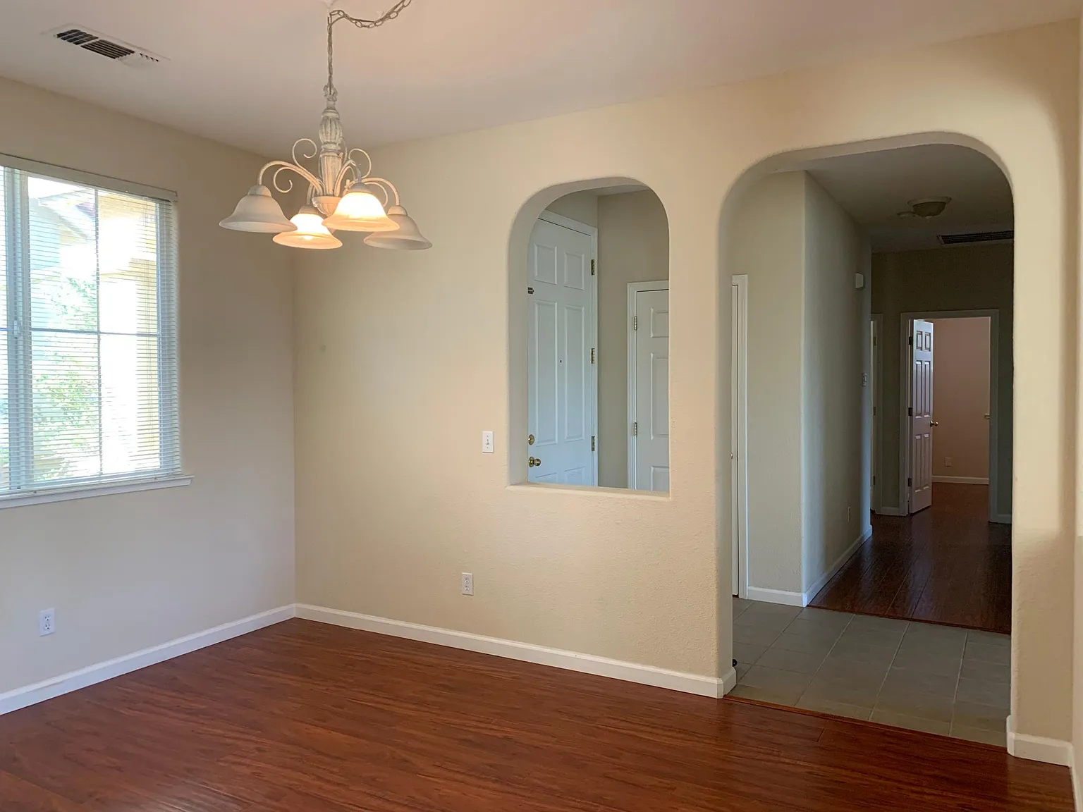 3 bed, 1683 sqft, $2,650 — Photo 4