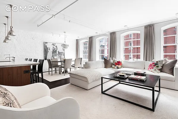 Sold by Compass | media 1