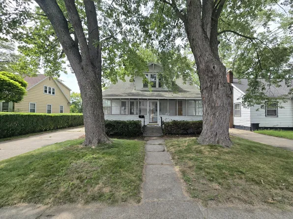 2209 Hoyt St, Muskegon Heights, MI 49444