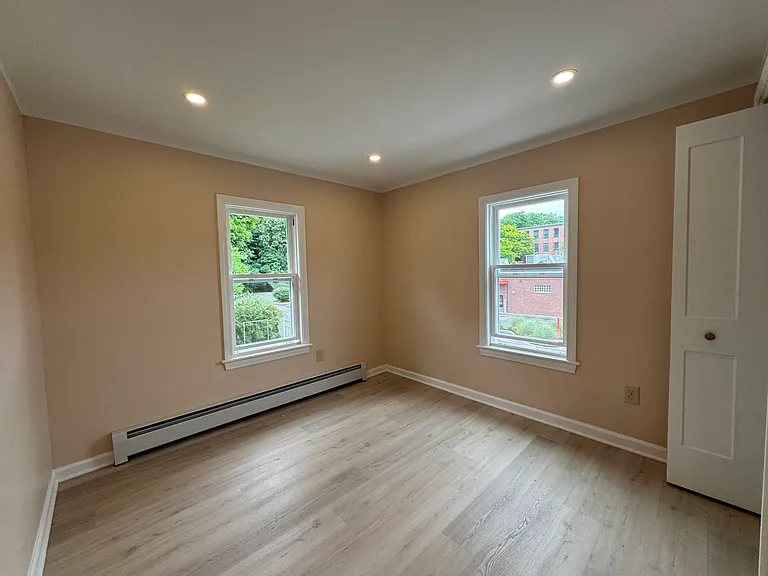 44 N Main St — Photo 19