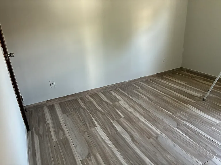 4815 Eichorn Ave — Photo 1