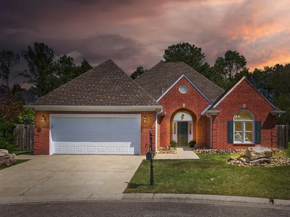 300 Willow Crest Ln, Birmingham, AL 35244