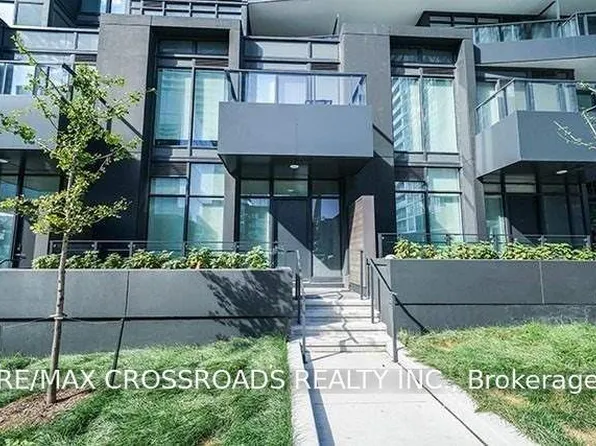 58 Queens Wharf Rd Unit Townhouse 05, Toronto, ON M5V 0J5