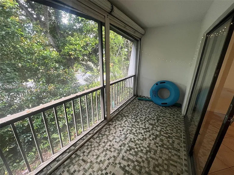 3115 Oakland Shores Dr #E208 — Photo 9