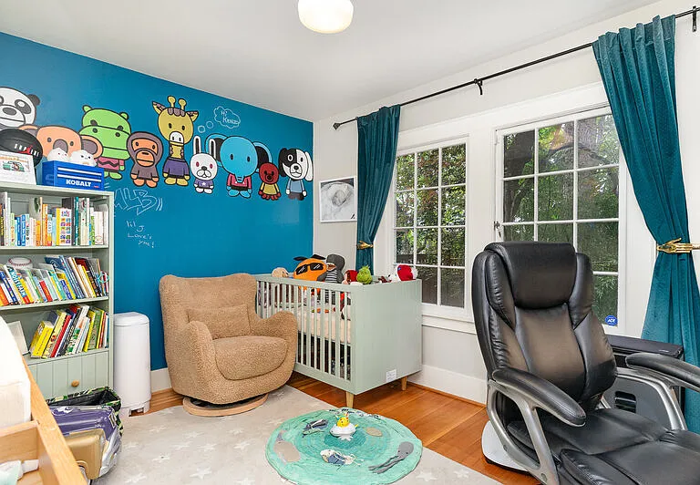 3901 S Court St — Photo 15