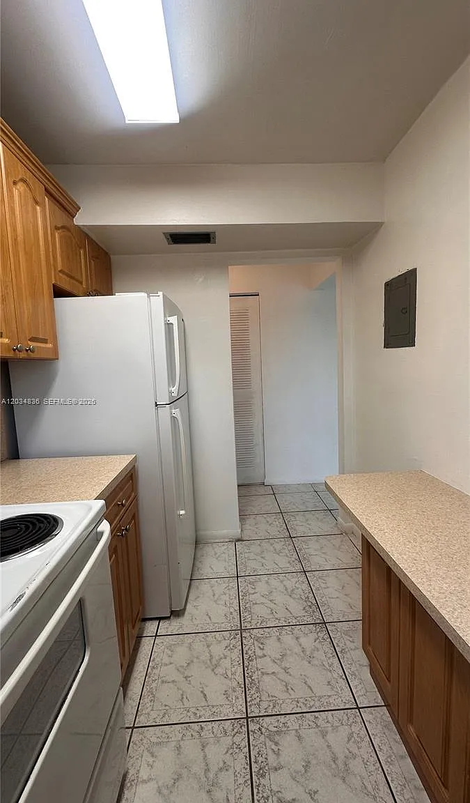 John Charles Condo — Photo 3