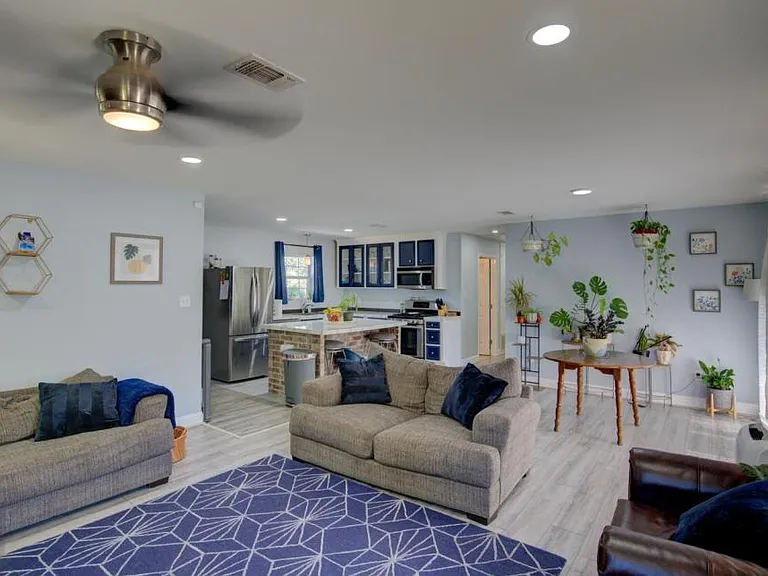 3415 Horseshoe Trl — Photo 5