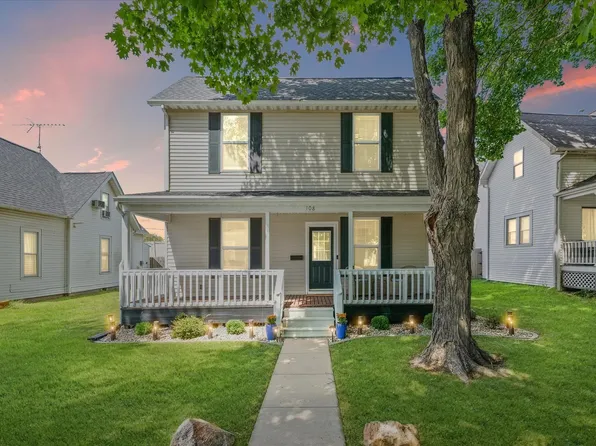 108 E Daggy St, Tuscola, IL 61953
