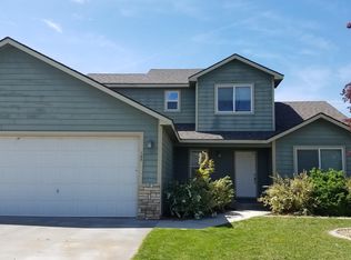187 NE 11th Pl, Hermiston, OR 97838