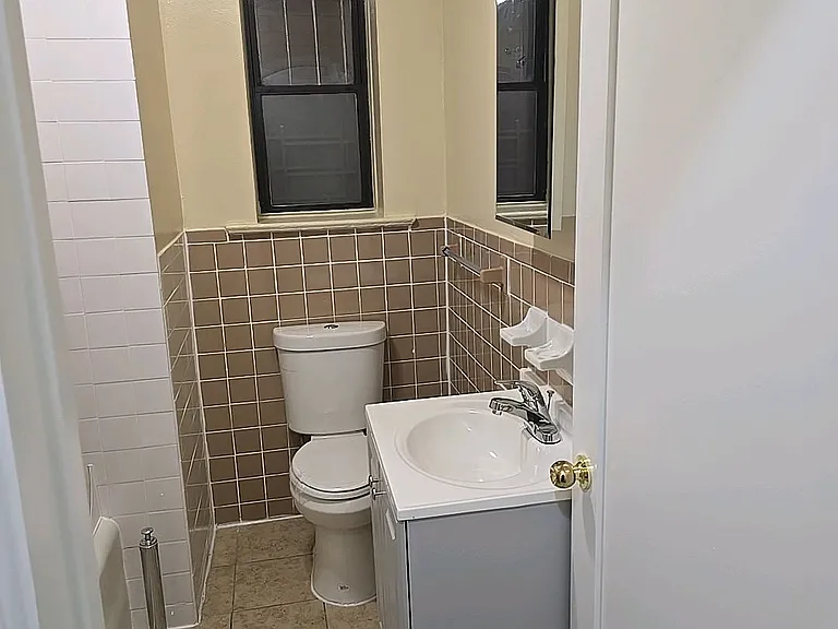 88-22 Parsons Blvd #1-A — Photo 3