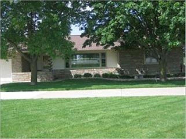 1st image of 2740 Larrabee Ave