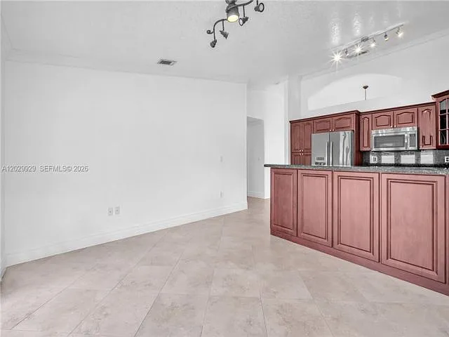 15715 SW 76th Ter — Photo 9