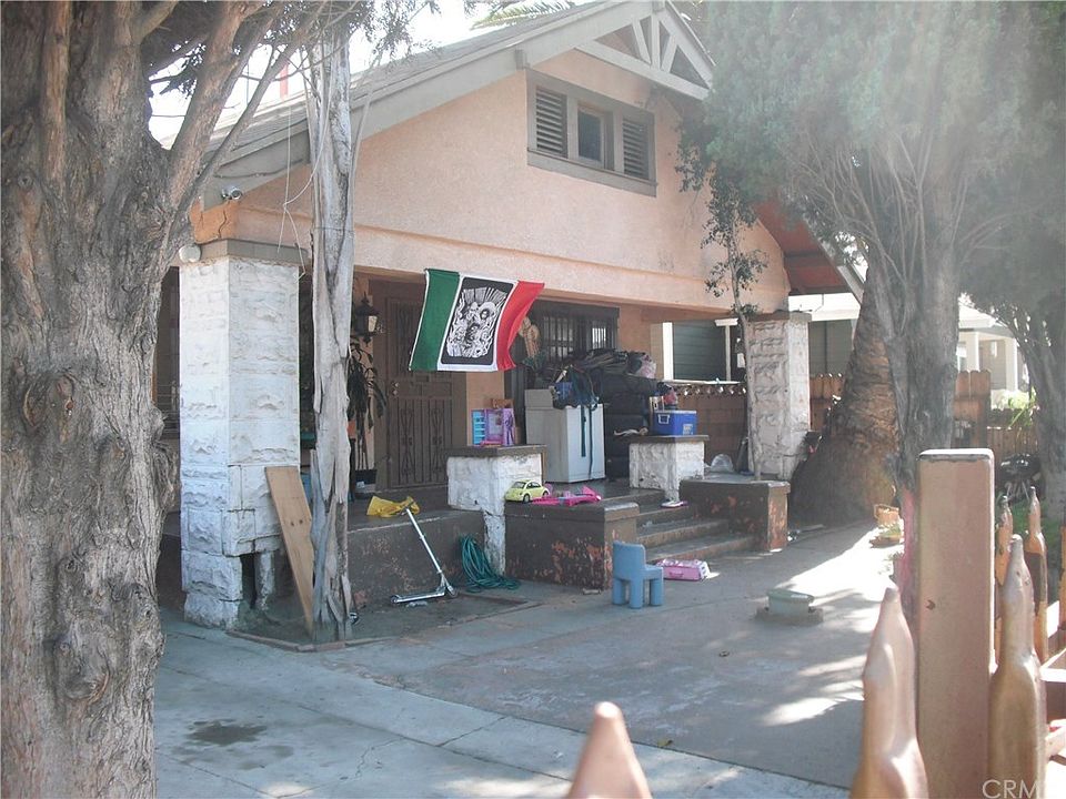 1st image of 626 W 51st St