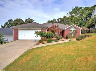 24 Springridge Dr, Little Rock, AR 72211
