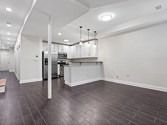 4th image of 4906 N Whipple St APT G