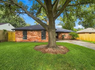 2413 Shadowdale Dr, Houston, TX 77043