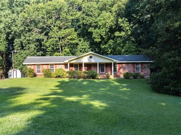 1501 Lucelle Ave, Stone Mountain, GA 30087