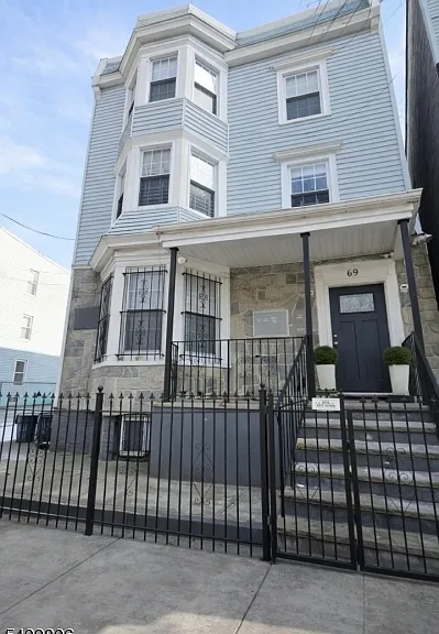69-71 N 13th St #2 — Photo 7