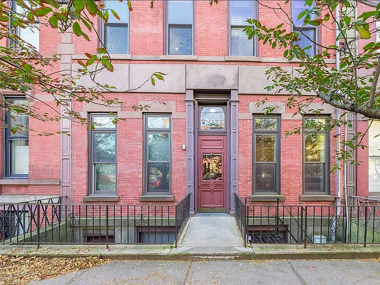 203 Pavonia Ave #3L — Photo 4