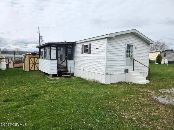 34 Jc Mobile Home Ct S, Middleburg, PA 17842