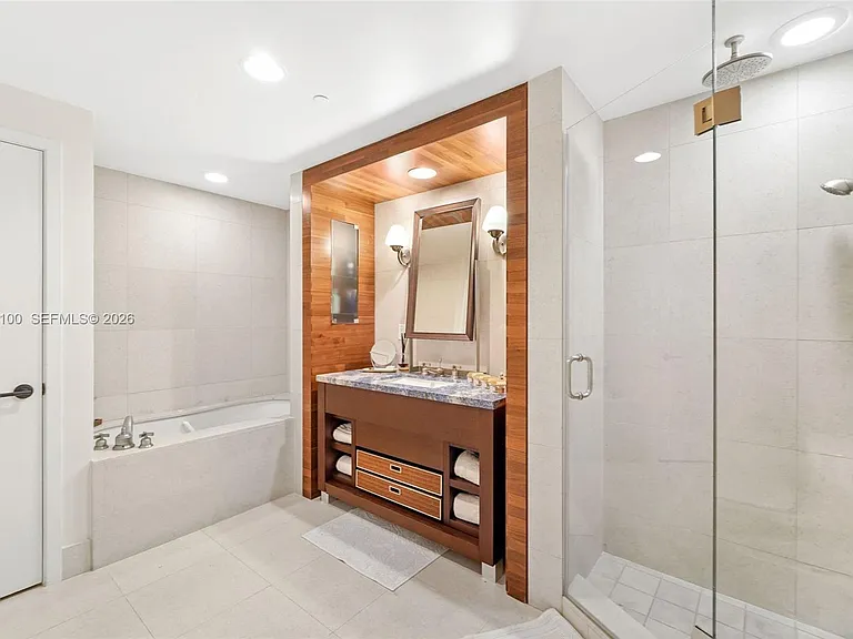 6799 Collins Ave #1103 — Photo 18