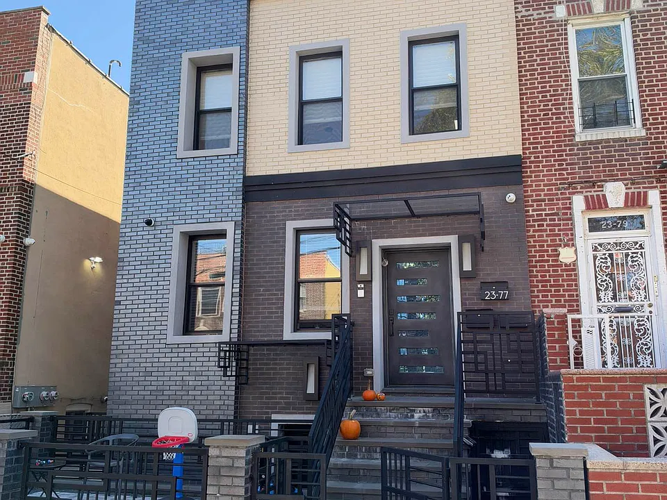 23-77 24th St #2