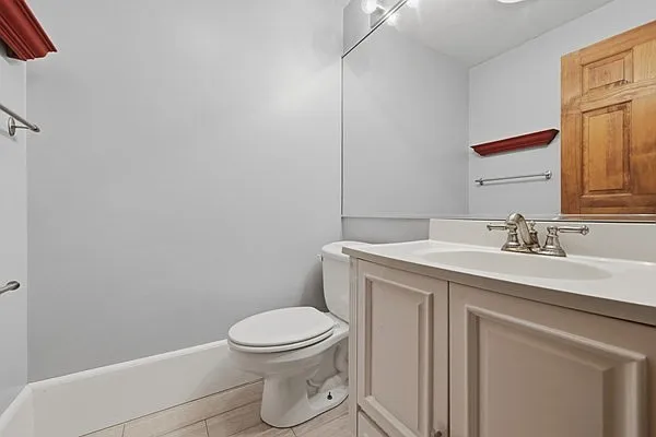 21 Janet Cir #B — Photo 12