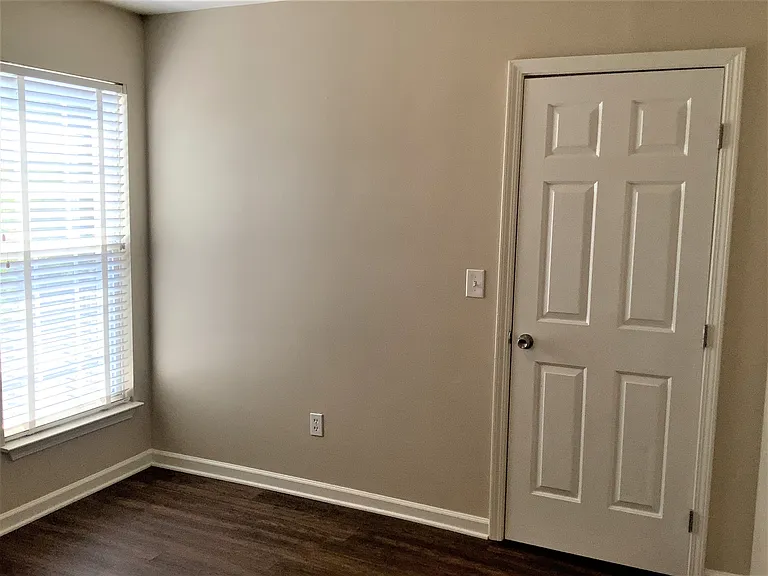 818 Laurel Meadows Pkwy — Photo 15
