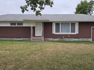 29401 Ida St, Valley, NE 68064
