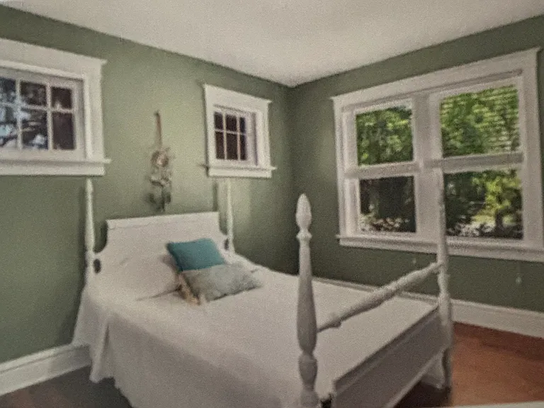 1464 Sproule Ave — Photo 3