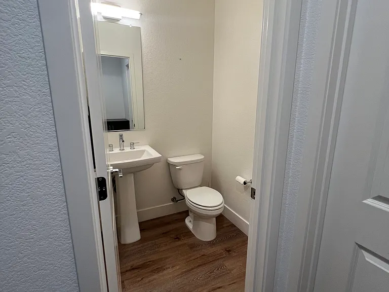 843 Barney Cmn — Photo 20