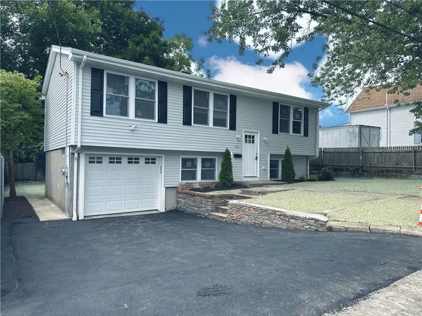13 Rosemont Ter, North Providence, RI 02911