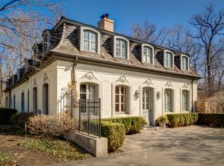 115 Moffett Rd, Lake Bluff, IL 60044