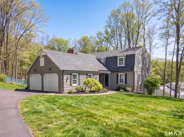 34 Lindencrest Drive, Danbury, CT 06811