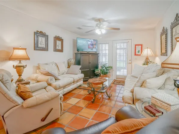 111 Lantana Ct, Brunswick, GA 31520