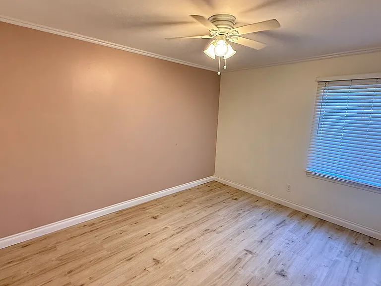 1901 N Bellflower Blvd — Photo 23