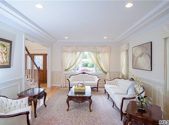 5th image of 71 East Ave
