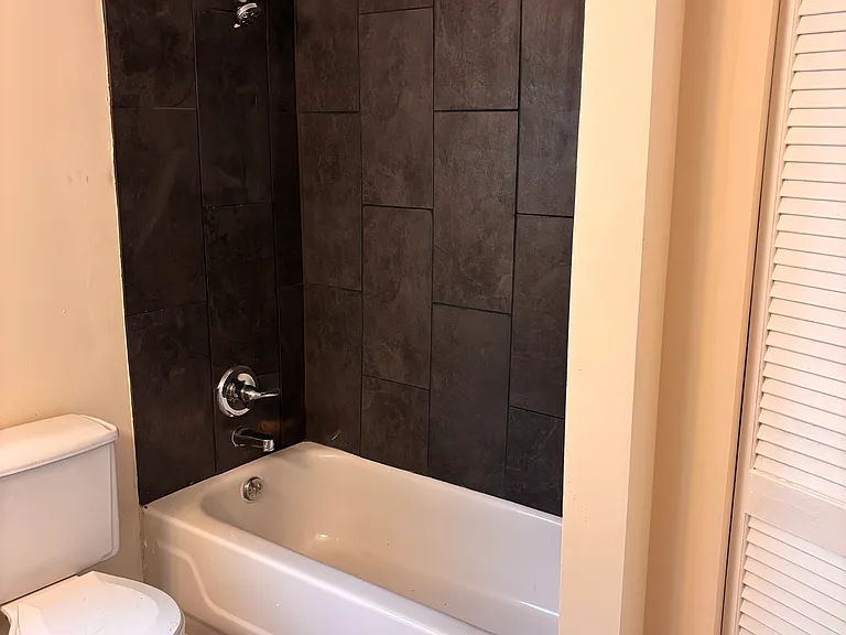 1611 E Trinity Blvd — Photo 10