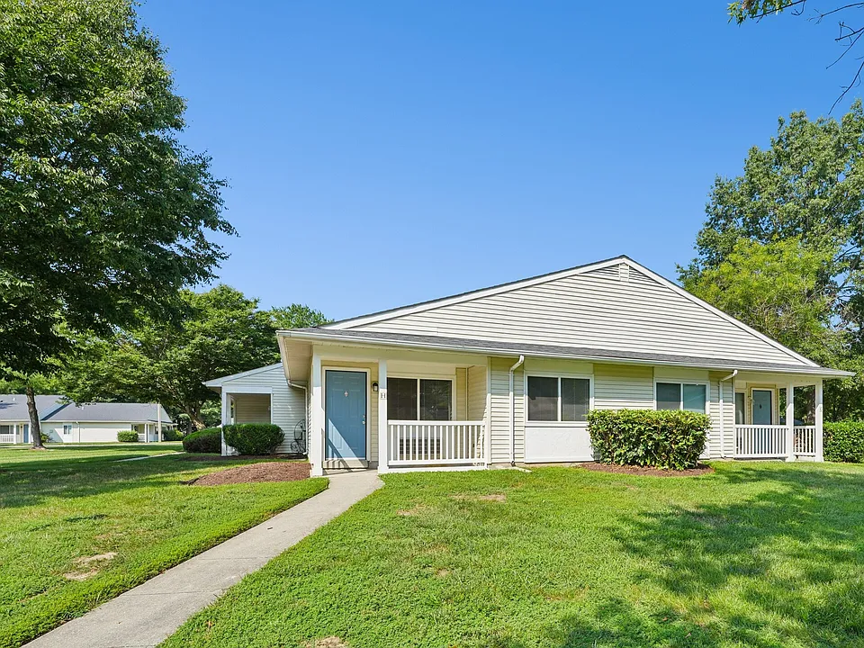 Fox Chase Apartments