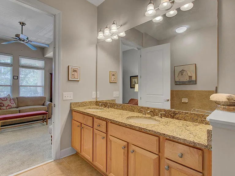125 Pier View St #205 — Photo 20
