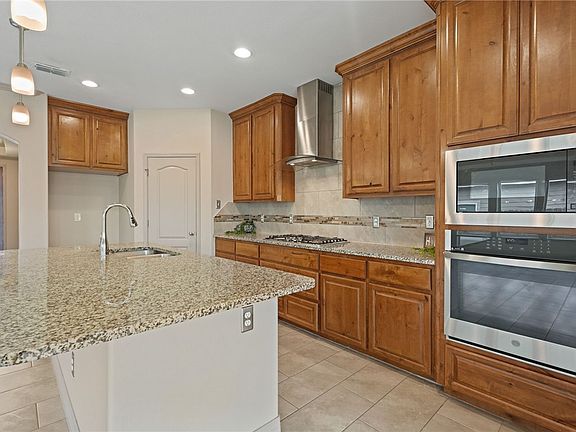 5th image of 2109 Crystal Bay Dr