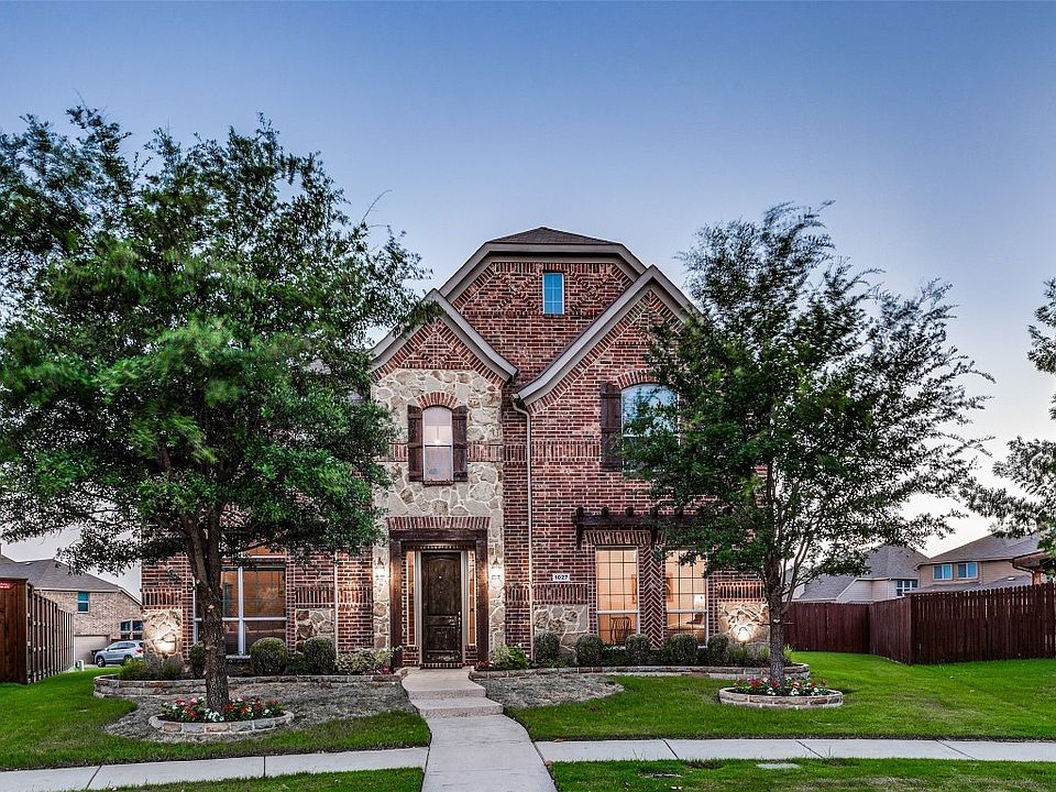 1st image of 1027 Echo Bend Ct