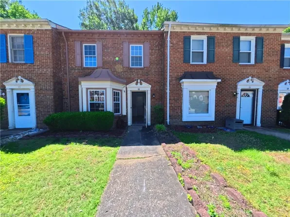 63 Colonial Way, Chesapeake, VA 23325