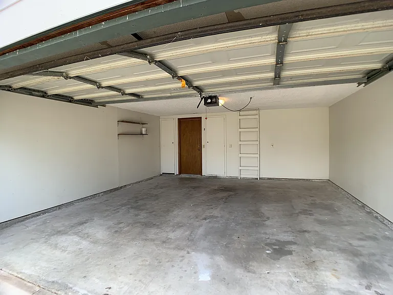 2135 Goodrich Dr — Photo 4