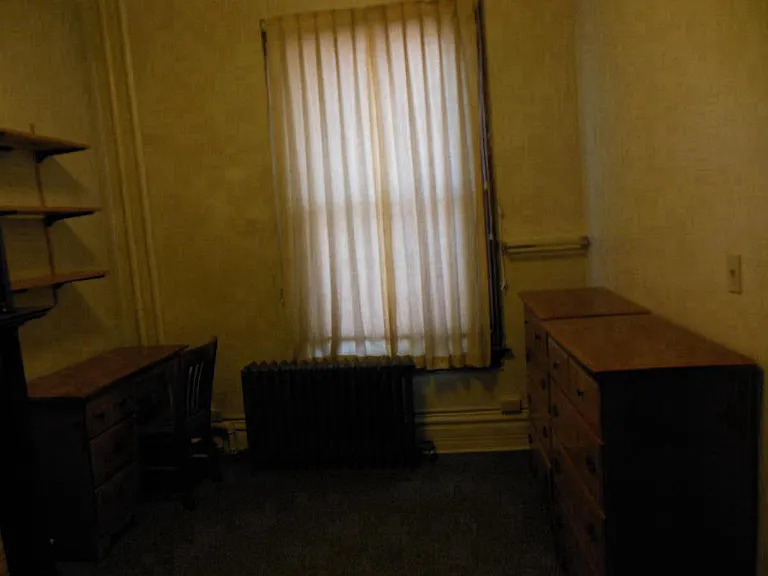 Second photo of small size bedroom -furnished with bed, 2 ch