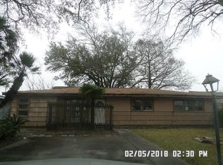1418 15th Ave N, Texas City, TX 77590